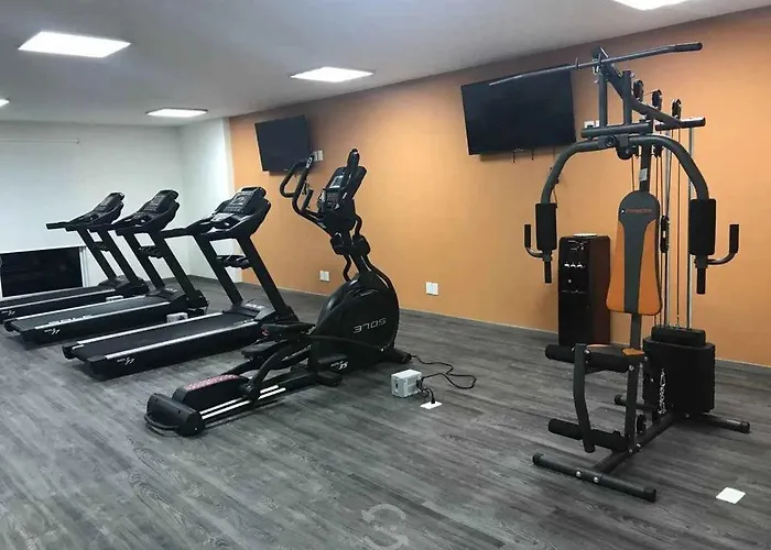 Ground Floor, 2 Bedrooms 2 Bathrooms *